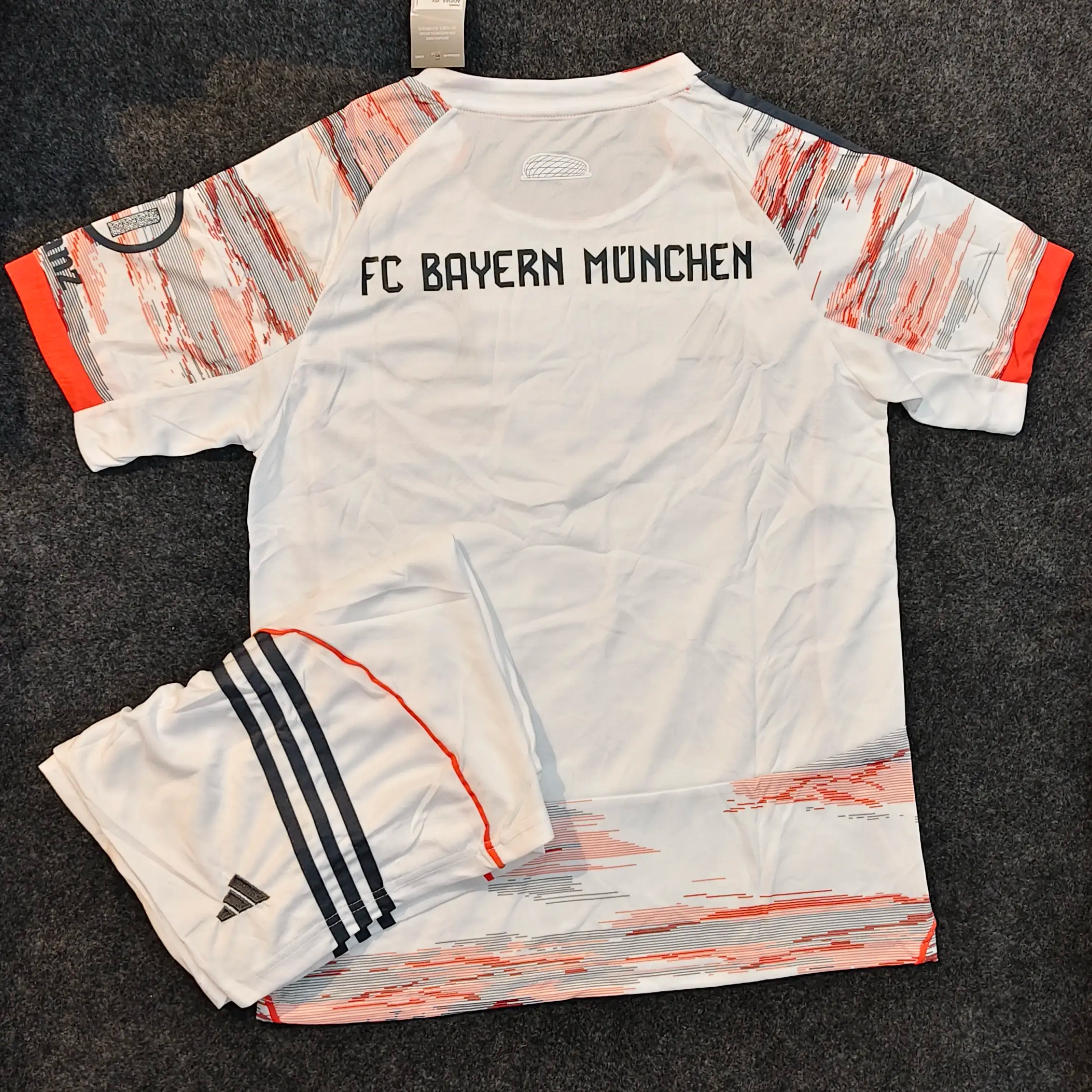 Bayern fc 25/26 season away kit